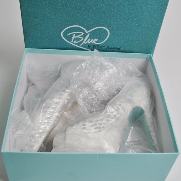 Betsy Johnson Something Blue Lace Heels w Rhinestones- FITS 7.5  (8.5 Actual Sz) - Picture 9 of 10